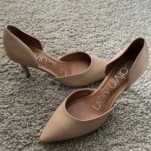 Calvin Klein Pumps